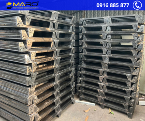 pallet sắt