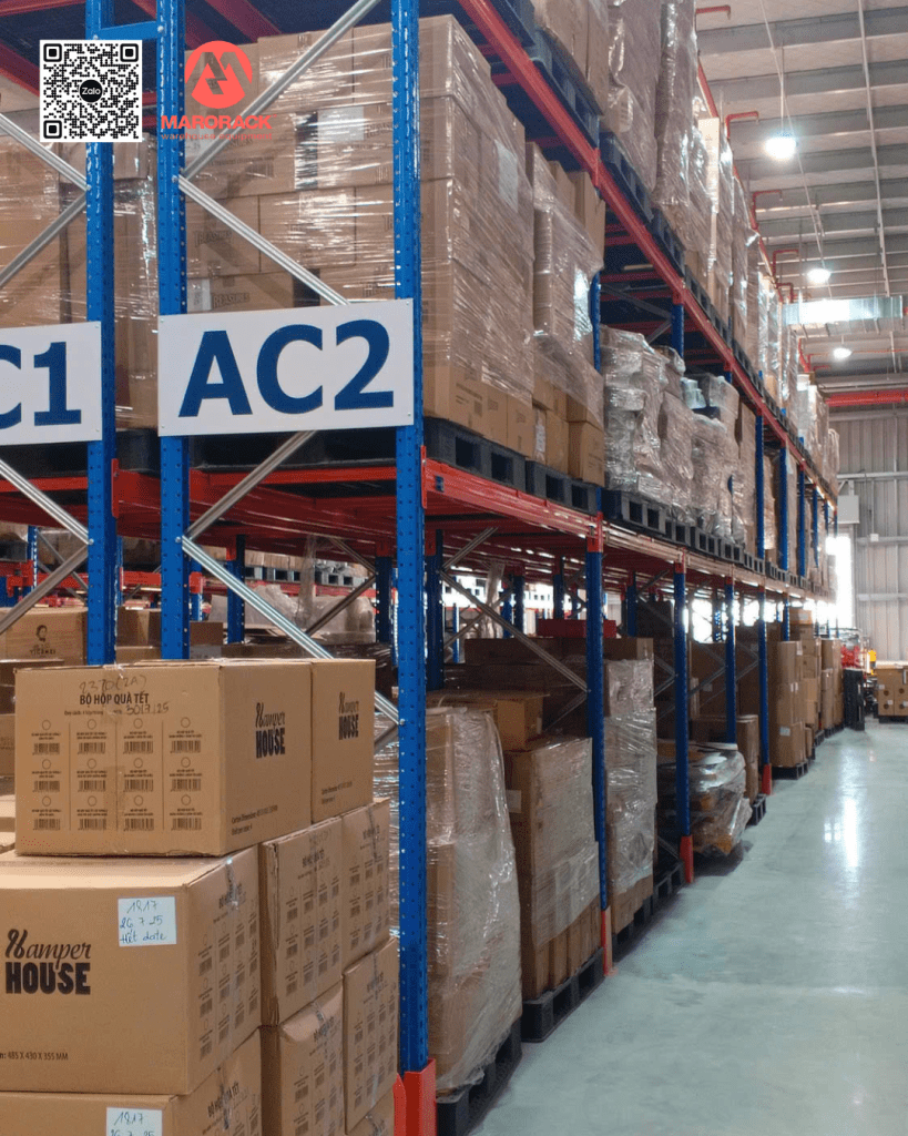 lắp đặt kệ chứa hàng trong kho logistic
