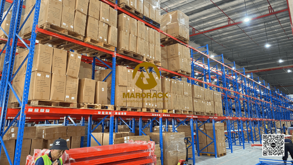chi phí đầu tư kệ chứa hàng