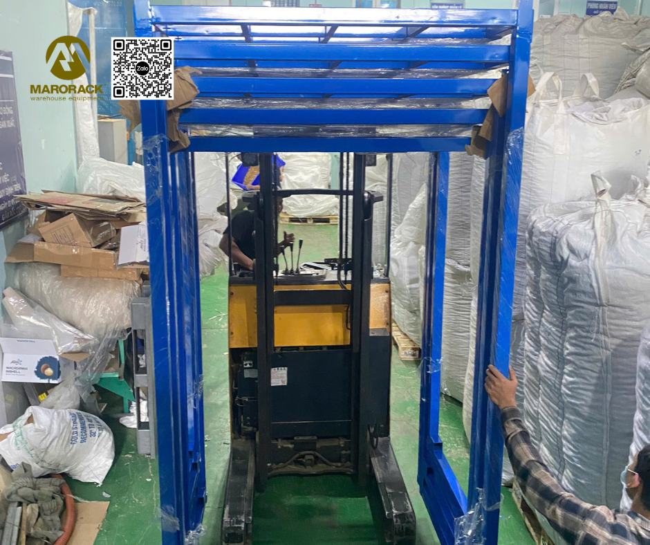 pallet chồng ngược trong kho lạnh