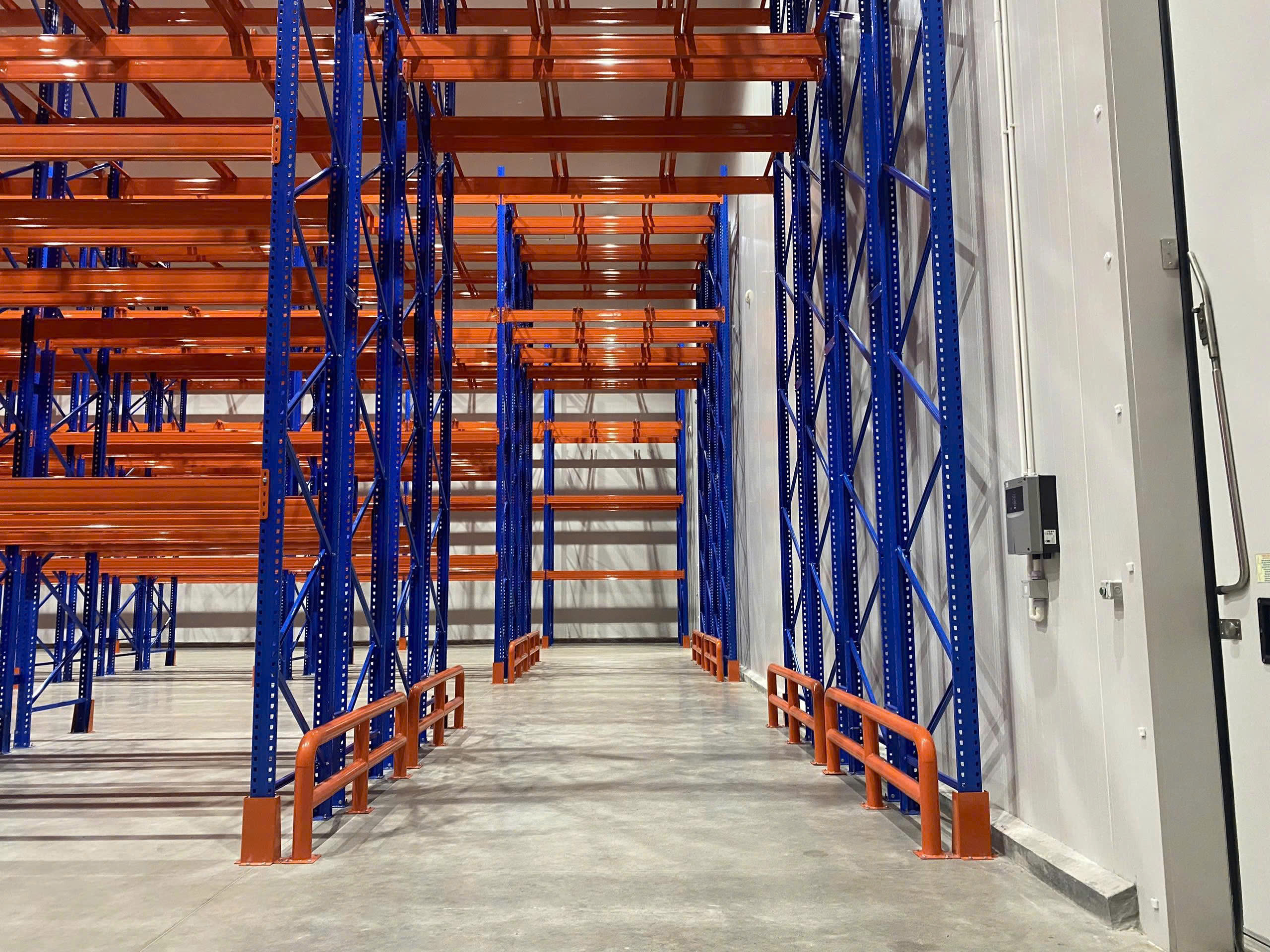 Hệ thống kệ kho Double Deep lưu trữ pallet hai chiều sâu