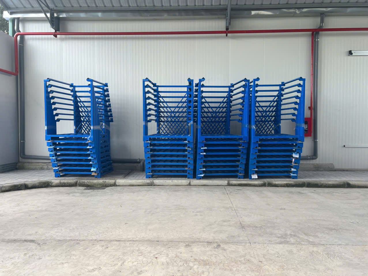 Kệ Nestainer pallet xếp chồng cho nhu cầu lưu trữ linh hoạt